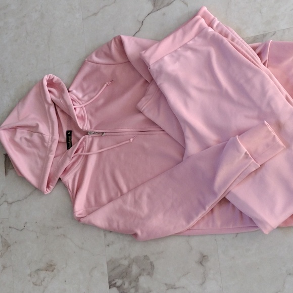 Tracksuit jacket and pants. - Picture 1 of 15